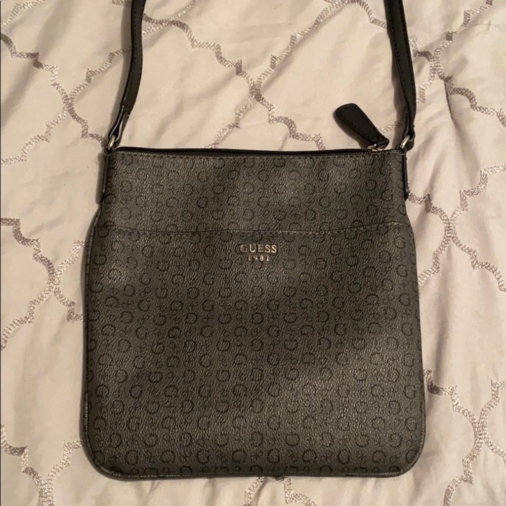 Black guess bag